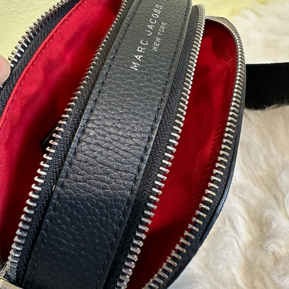 💯Authentic Marc Jacobs Black Crossbody Bag🍀 - Picture 10 of 17